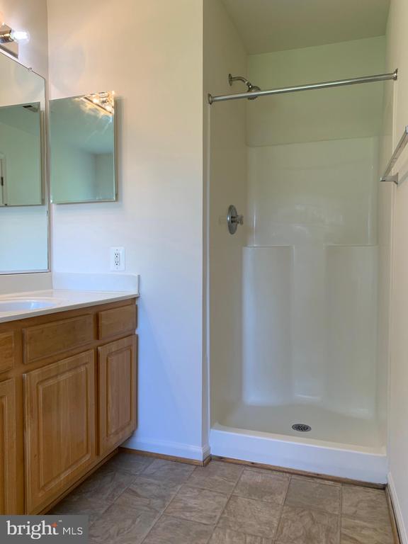 Building Photo - 109 Merrill Ct