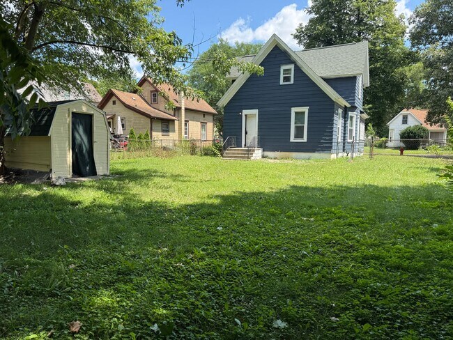 Building Photo - 222 N Gorham St