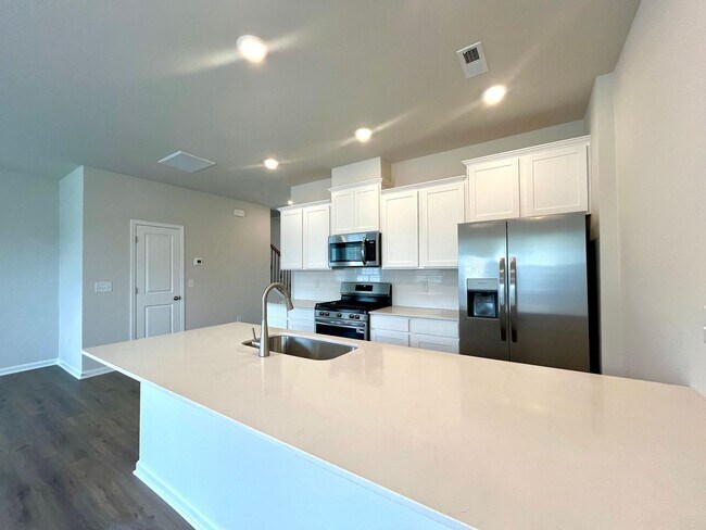 Building Photo - Brand New, 3 BR, 2.5 BA Townhome with Garage