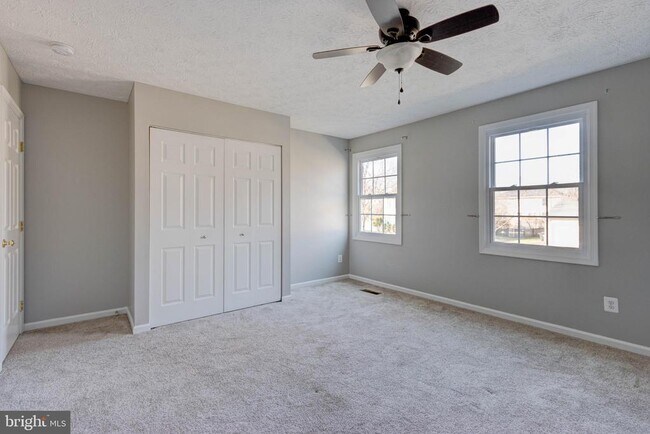 Building Photo - 7925 Carriage Dr