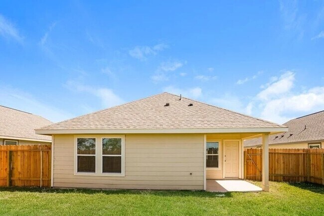 Building Photo - 208 Elk Run Ln