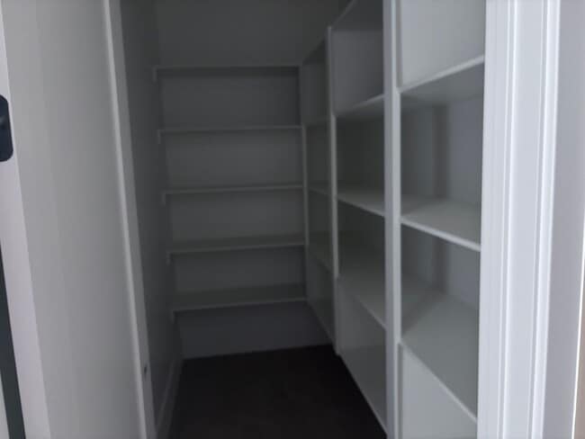 Building Photo - Beautiful custom single story in Moorland Park with pool