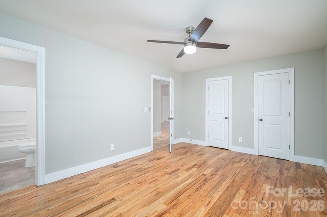 Building Photo - 412 Forest Dr