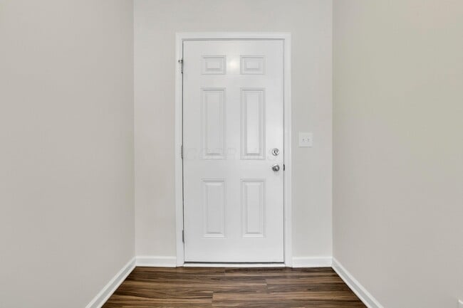 Building Photo - 241 Sunstone Ln
