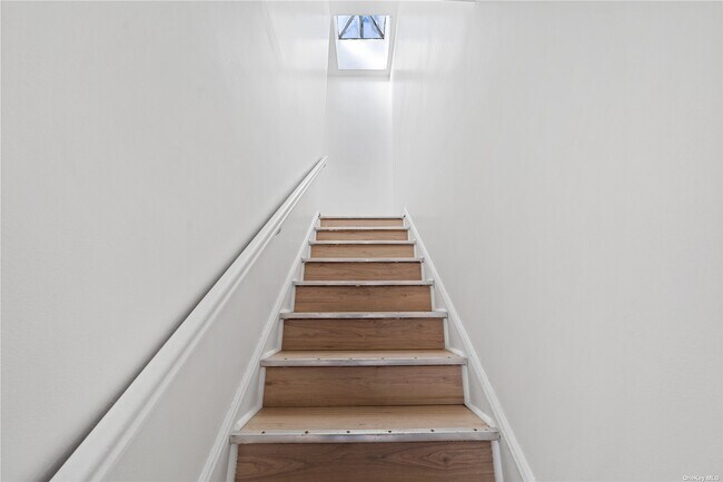 Building Photo - 87-47 Myrtle Ave