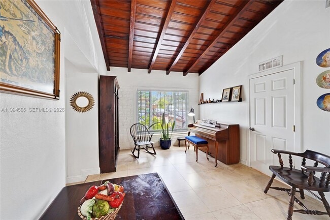 Building Photo - 2834 SW 33rd Ave