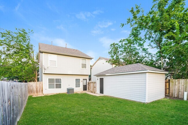 Building Photo - 6331 Scotchwood Dr