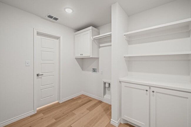 Building Photo - New Construction Home In Idalou ISD!