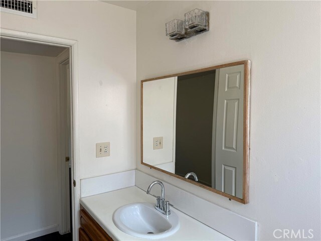 Building Photo - 2727 Recinto Ave