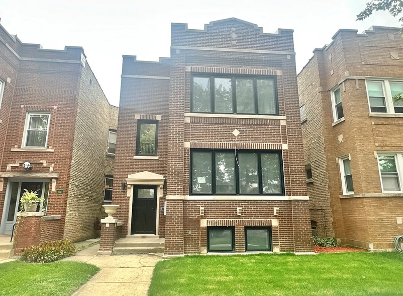 Building Photo - 5937 N Fairfield Ave