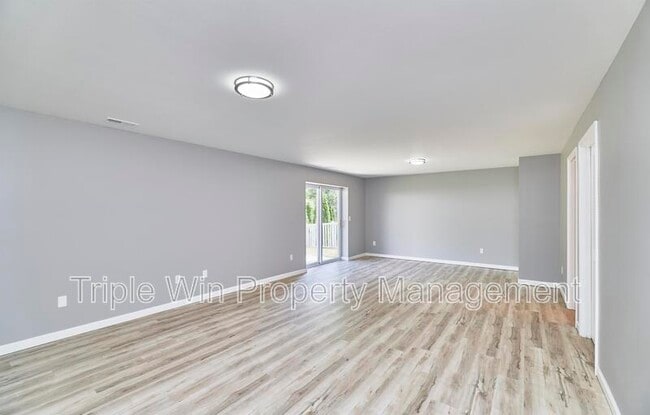 Building Photo - 4927 Triple Tree Ct