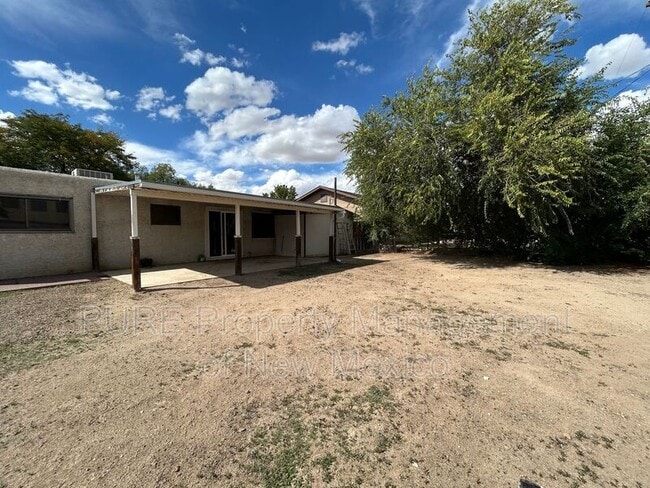 Building Photo - 2104 Smith Ln