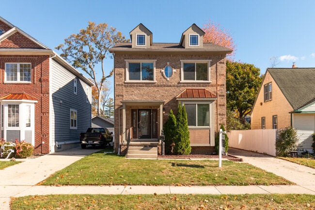 Building Photo - 3334 Cummings Ave