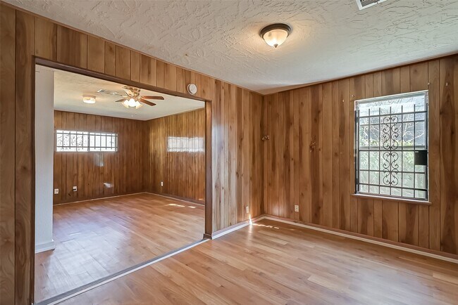 Building Photo - 4905 Brinkley St