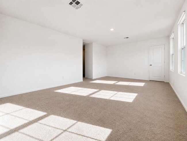 Building Photo - 17709 Sulphur Spring Way