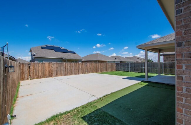 Building Photo - 6910 Kate Reed Dr