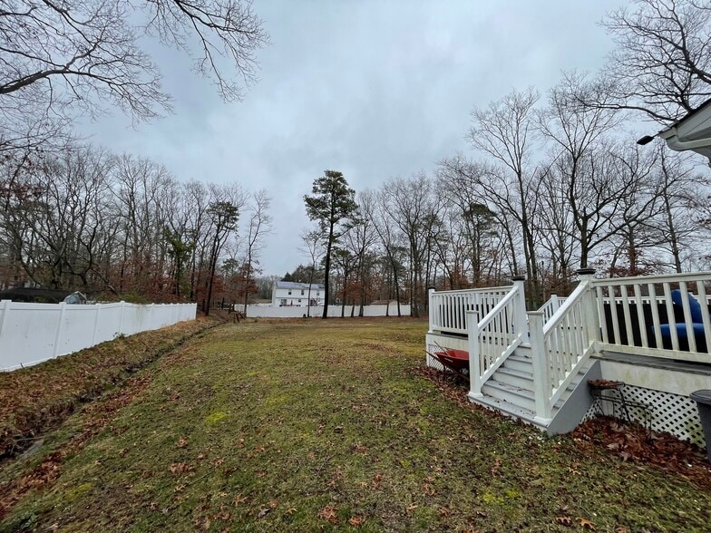 .5 acre lot - 259 E Oakbourne Ave