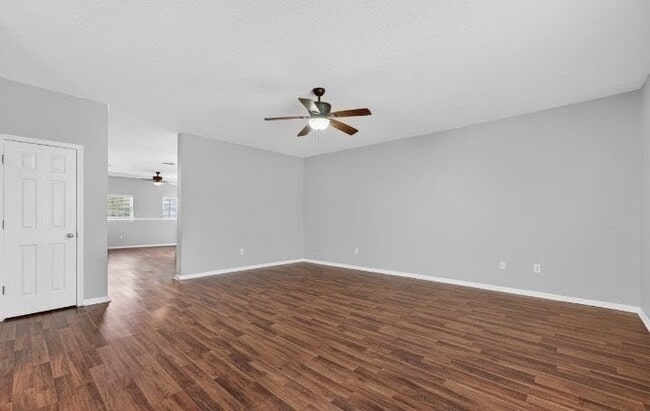 Building Photo - 112 Kildrummy Ct