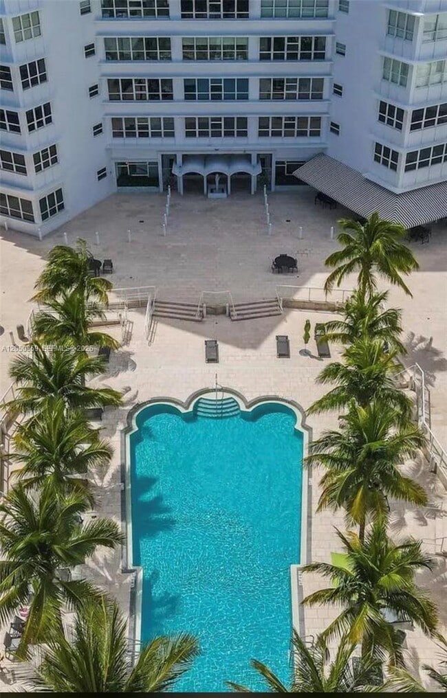 Building Photo - 4925 Collins Ave