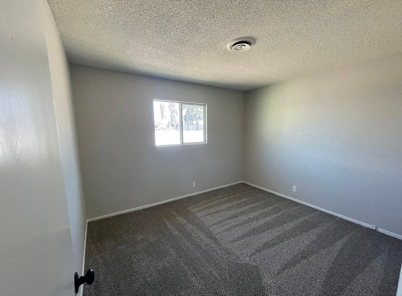 Building Photo - 4693 Livermore Ave
