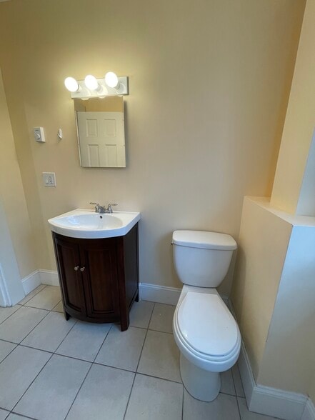 Building Photo - 31 Walter St