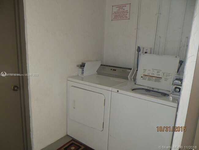 Building Photo - 7900 Camino Cir