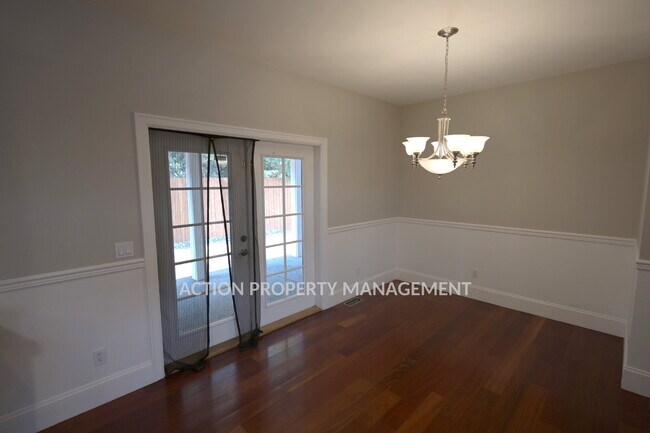 Building Photo - Beautiful 3 bed 2 bath home in Sequim