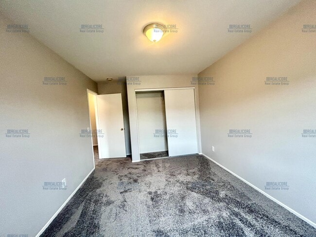 Building Photo - 34698 Yale Dr