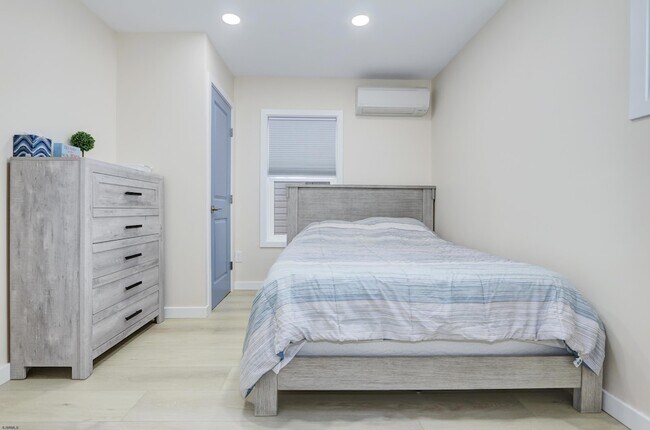 Building Photo - 125 N Wissahickon Ave