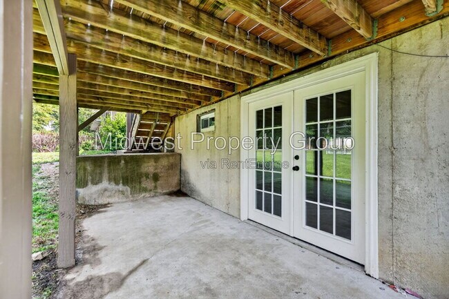 Building Photo - 13 S Perry Cir