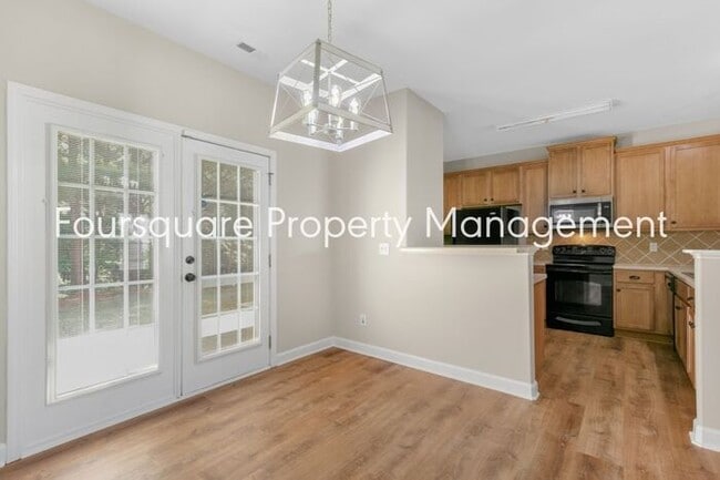 Building Photo - Cozy Townhome with Fireplace, Private Back Patio,  Near US-1, I-540 & Shopping