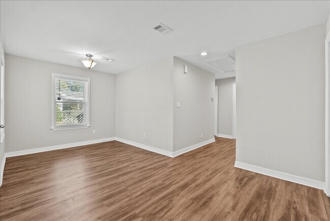 Building Photo - 120 Illinois Ave