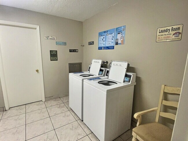 Building Photo - 1421 S Ocean Blvd