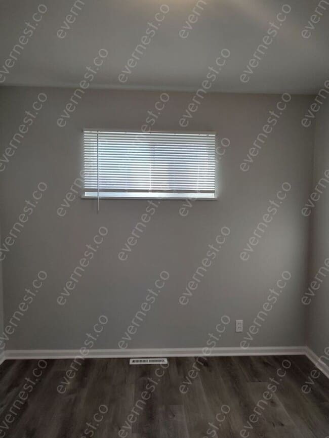 Building Photo - Charming 3-Bedroom Home with Fenced Yard a...