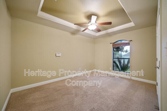 Building Photo - 1214 Sugar Land Dr