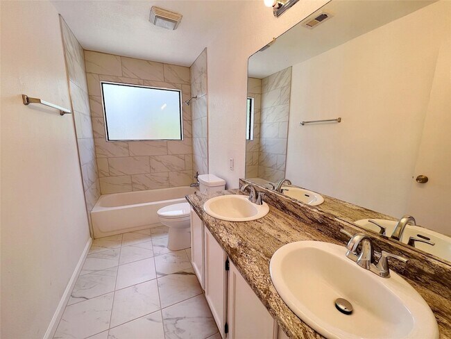 Building Photo - 616 Valley Spring Dr
