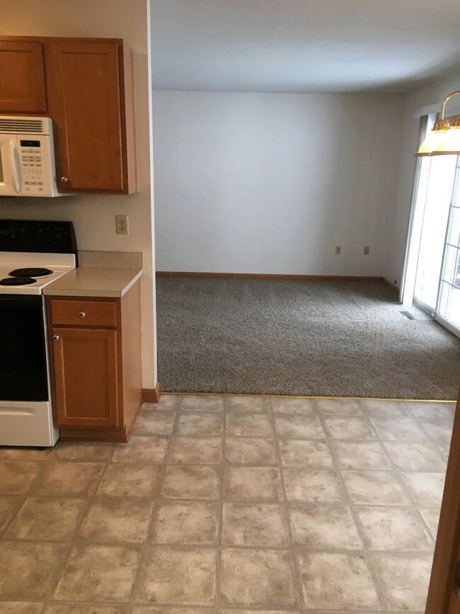 Dining Rm looking to Family Rm - 5332 Cider Mill Rd