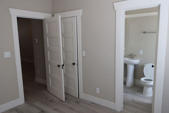 Building Photo - Charming Duplex Apartment in Historic U of A Neighborhood Fully Remodeled in 2020