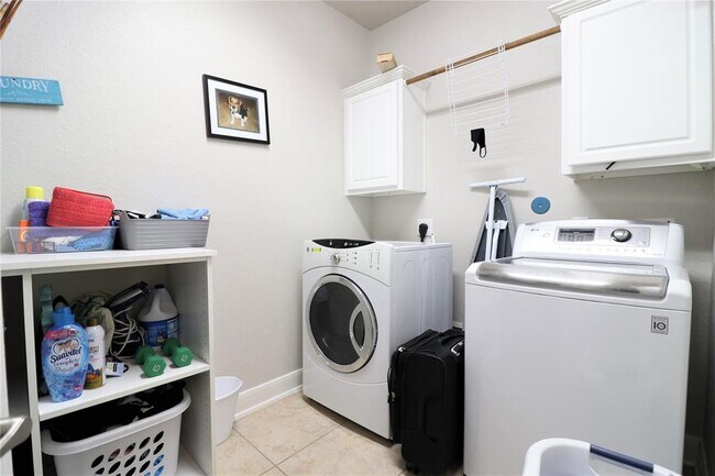 Building Photo - 6126 Emberwood Falls Dr