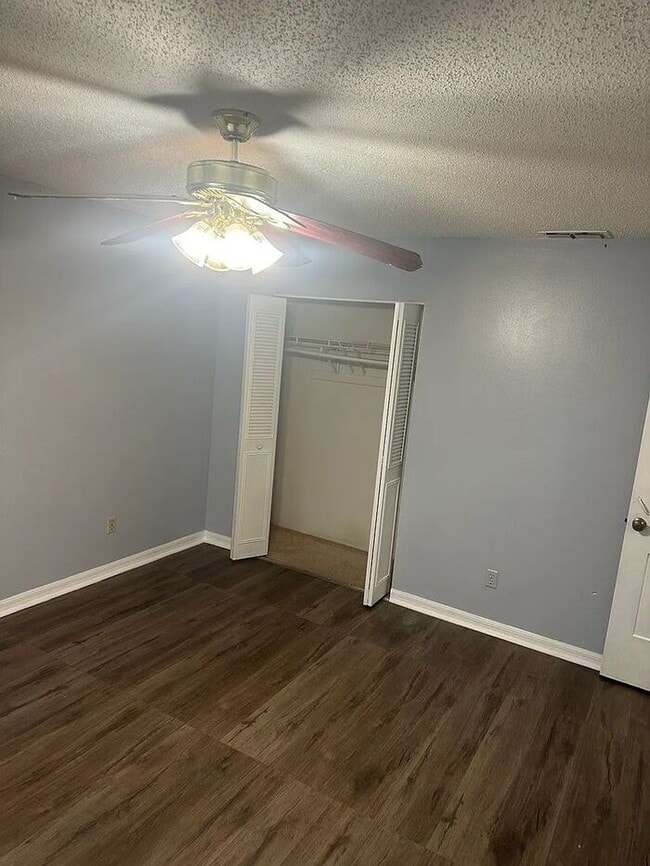 Building Photo - For Rent: Orlando, FL 3 Bed + Office | 2 B...