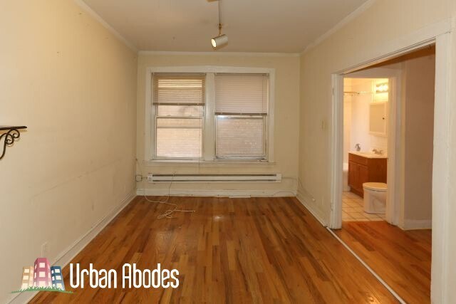 Building Photo - 515 W Melrose St