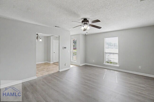 Building Photo - 1651 Latham Ct