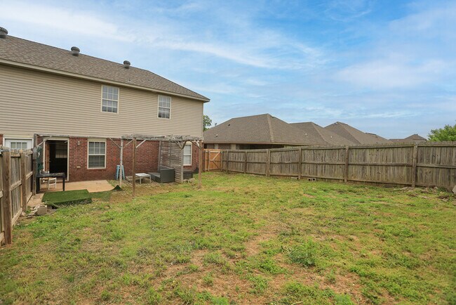 Building Photo - 3509 SW Deerfield Blvd