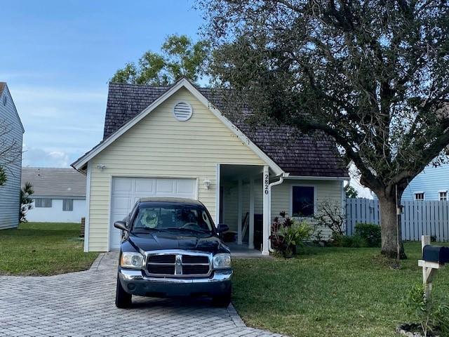 Primary Photo - 2820 Black Pine Ct