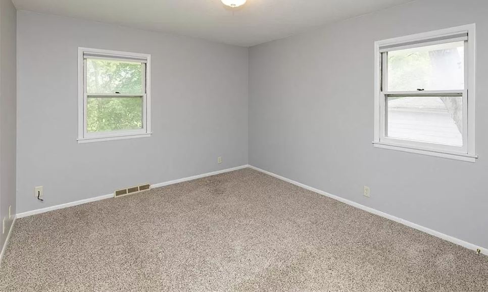 Building Photo - 4633 Euclid Ave