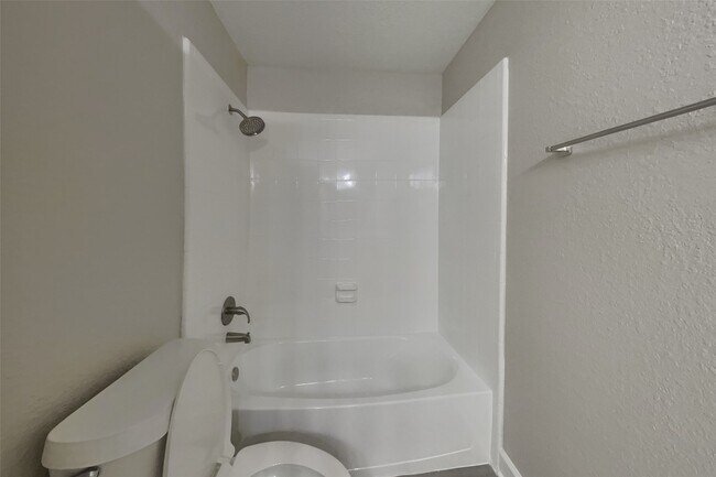 Building Photo - 20407 Westfield Estates Dr