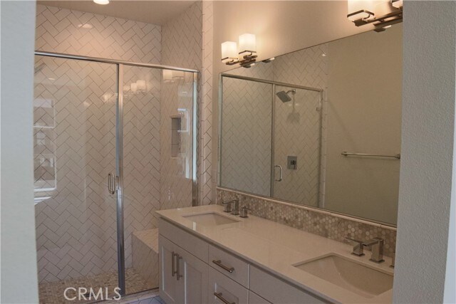 Building Photo - 684 Malibu