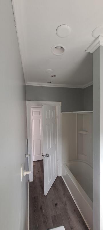 Building Photo - 29 S White St