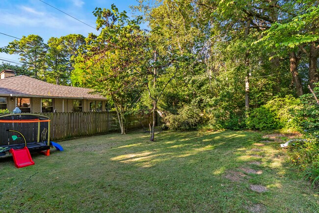 Building Photo - 2 Shannon Dr