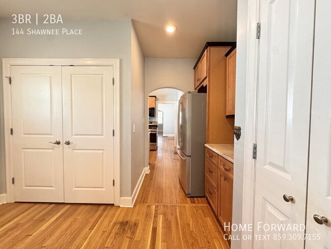 Building Photo - 144 Shawnee Pl